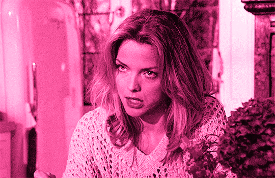 Laura Alden - Michelle Pfeiffer - (Wolf - 1994)